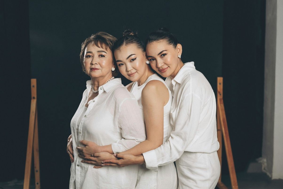 ทำความรู้จัก Sandwich Generation เดอะแบกที่ถูกบีบอัดด้วยภาระและหน้าที่แห่งการดูแลคนทั้งบ้าน